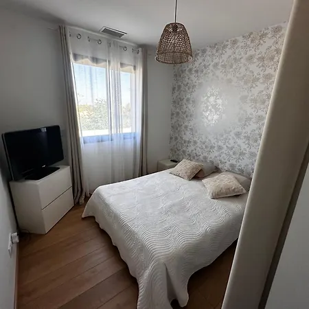 Modernes Avec Salle De Bain Privative Saint-Pierre-du-Mont (Landes)