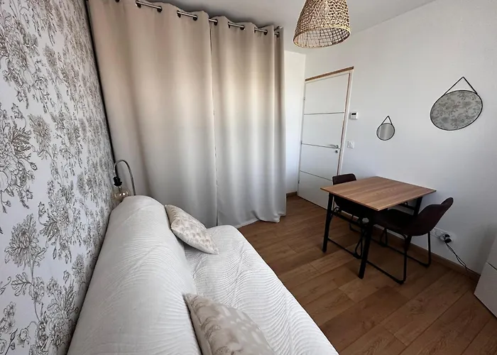 Modernes Avec Salle De Bain Privative