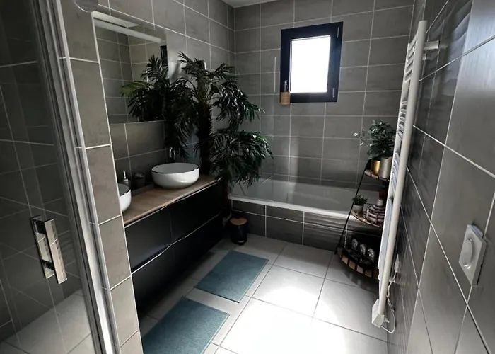 Modernes Avec Salle De Bain Privative Guest house